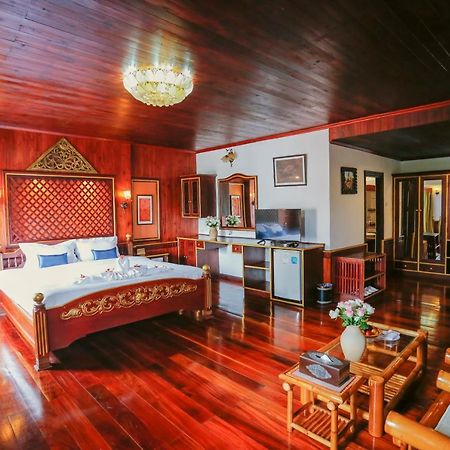 E-Outfitting Vang Thong Hotel Luang Prabang Exterior foto