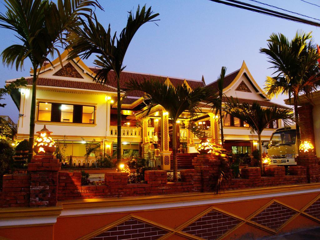 E-Outfitting Vang Thong Hotel Luang Prabang Exterior foto