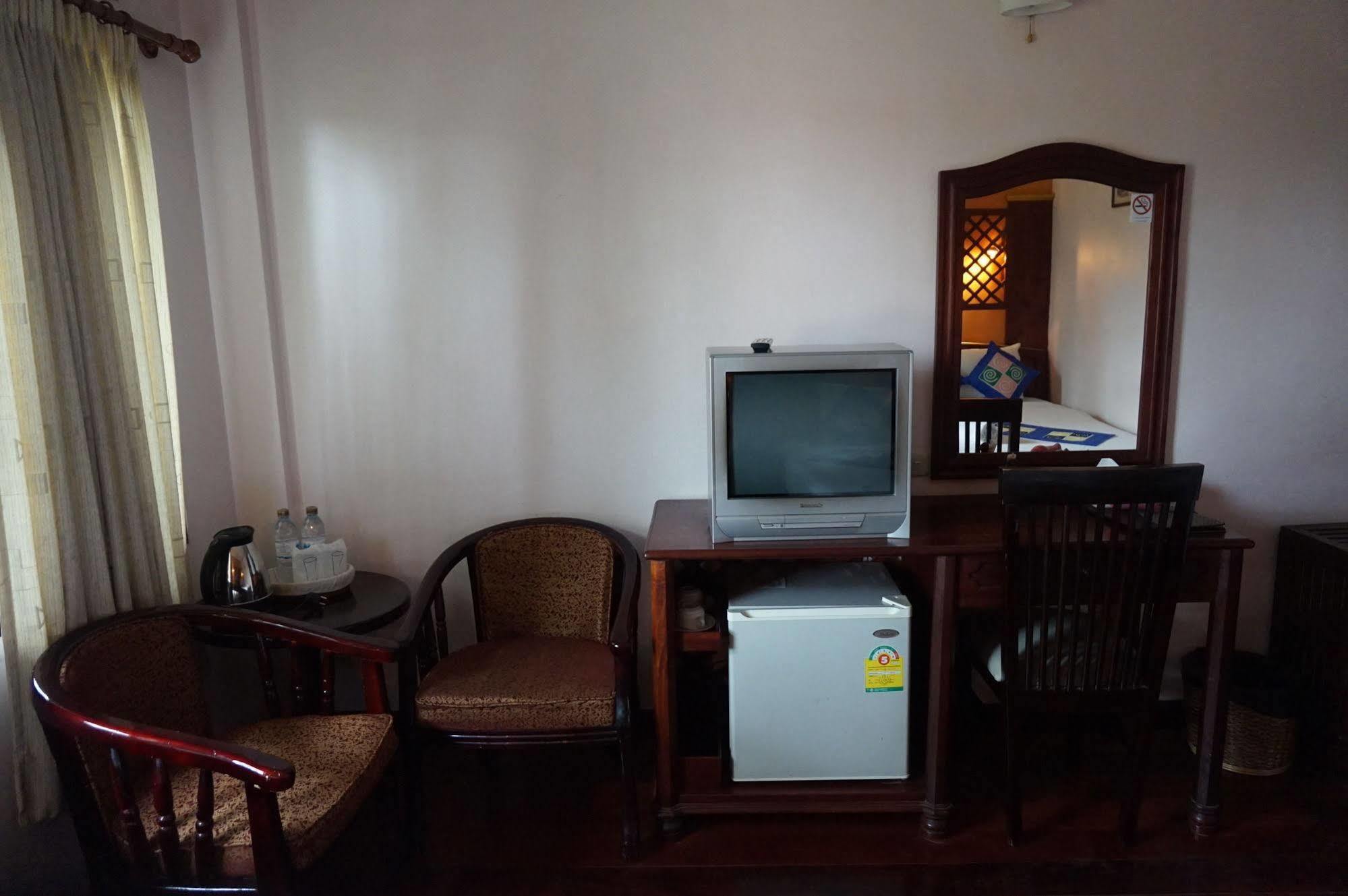 E-Outfitting Vang Thong Hotel Luang Prabang Exterior foto