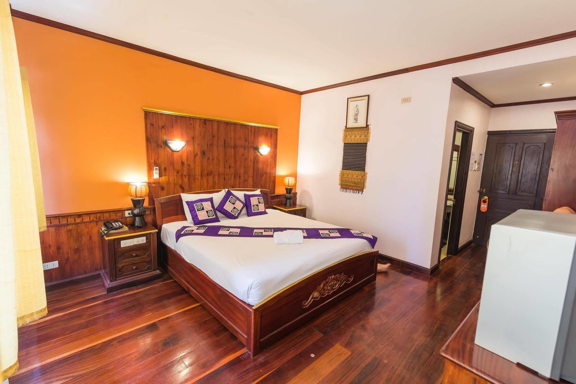 E-Outfitting Vang Thong Hotel Luang Prabang Exterior foto