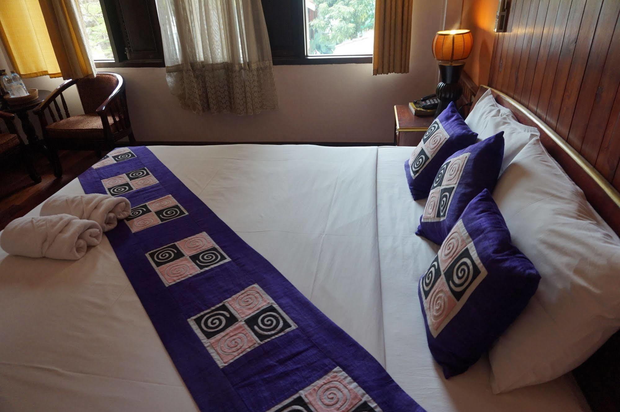 E-Outfitting Vang Thong Hotel Luang Prabang Exterior foto
